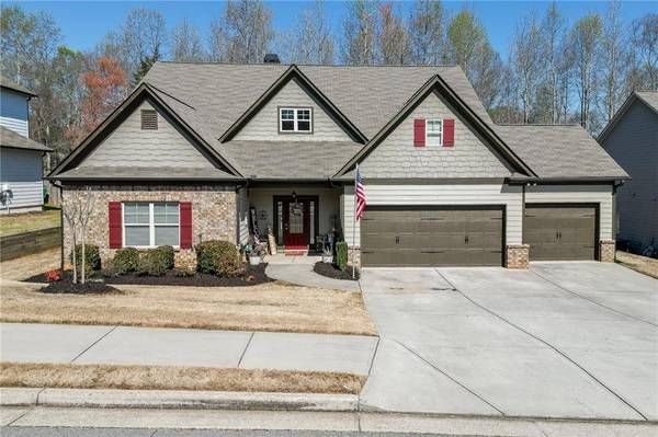 331 Hemlock CT, Hoschton, GA 30548