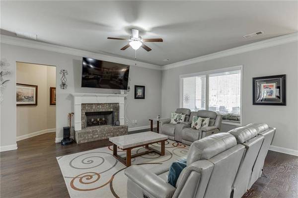 331 Hemlock CT, Hoschton, GA 30548