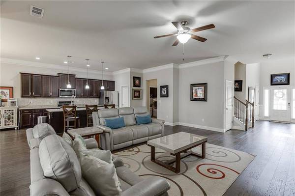 331 Hemlock CT, Hoschton, GA 30548