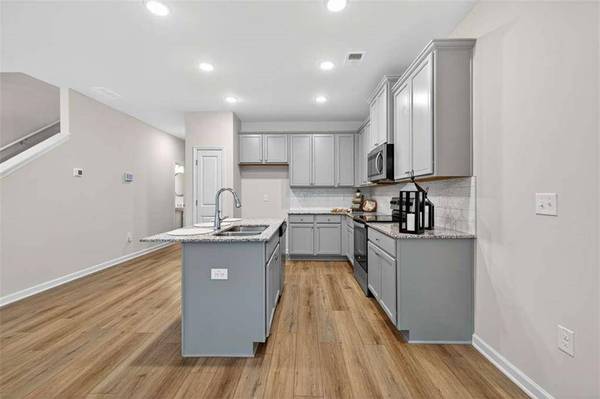 228 Buckingham LN, Hoschton, GA 30548