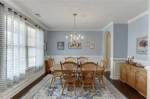 6933 Hopscotch CT, Flowery Branch, GA 30542