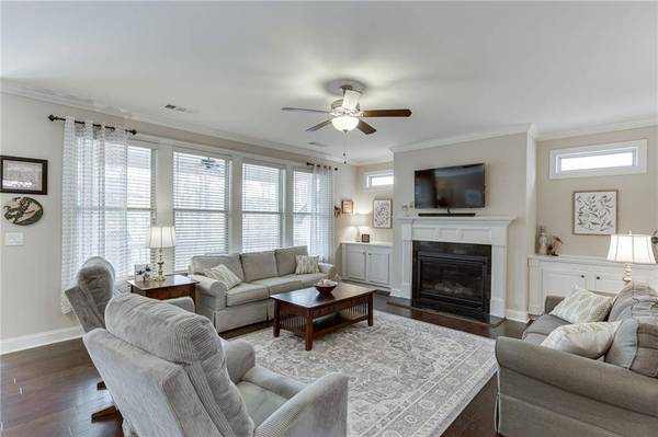 6933 Hopscotch CT, Flowery Branch, GA 30542