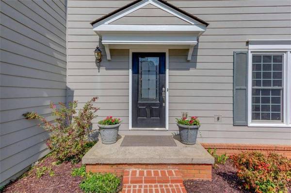 6530 Maid Marion Close, Alpharetta, GA 30005
