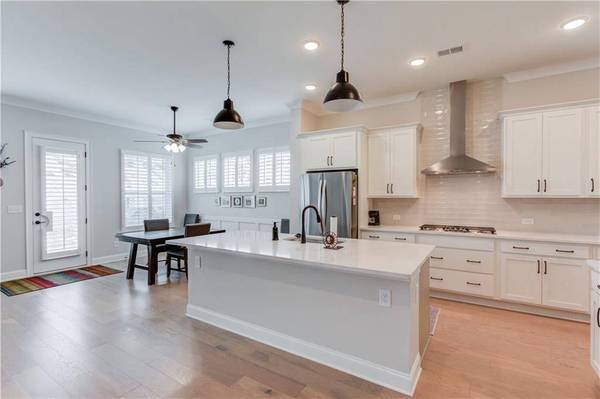 6971 Scenic Overlook TRCE, Flowery Branch, GA 30542