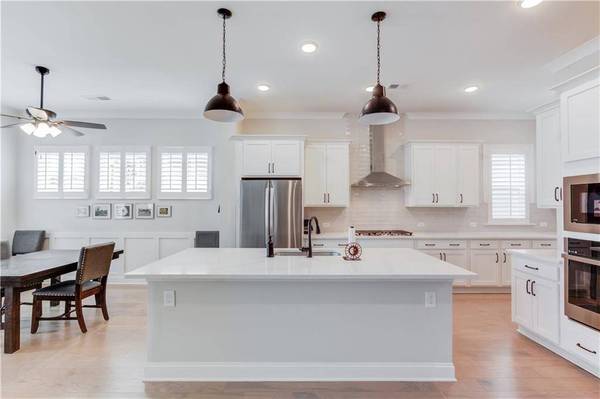 6971 Scenic Overlook TRCE, Flowery Branch, GA 30542