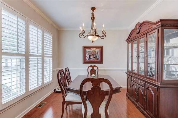 7568 Brookstone CIR, Flowery Branch, GA 30542