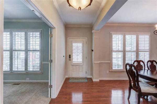7568 Brookstone CIR, Flowery Branch, GA 30542