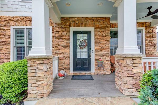 7568 Brookstone CIR, Flowery Branch, GA 30542