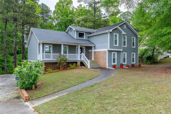 3236 Classic DR, Snellville, GA 30078