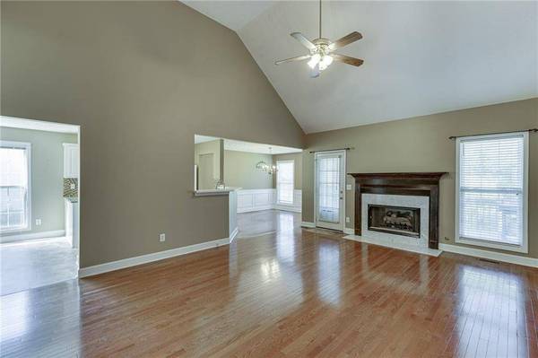 5972 River Oaks DR, Flowery Branch, GA 30542