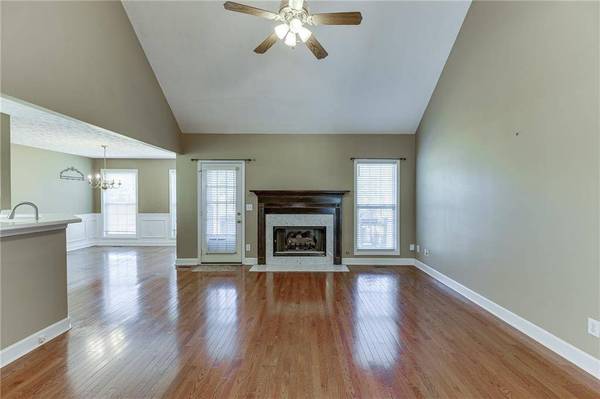5972 River Oaks DR, Flowery Branch, GA 30542