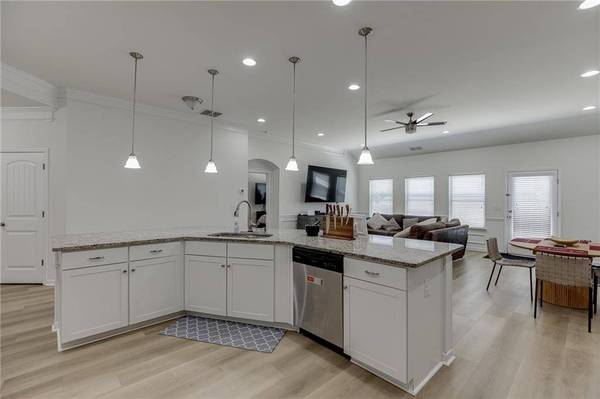 381 Eagles Bluff WAY, Hoschton, GA 30548