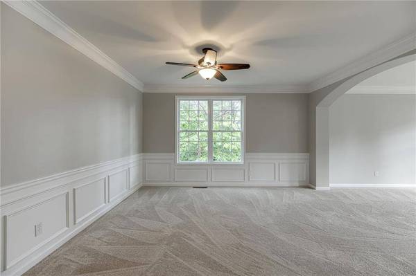 5971 Peacock LN, Hoschton, GA 30548