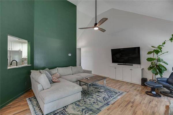 6447 Ivy Springs DR, Flowery Branch, GA 30542