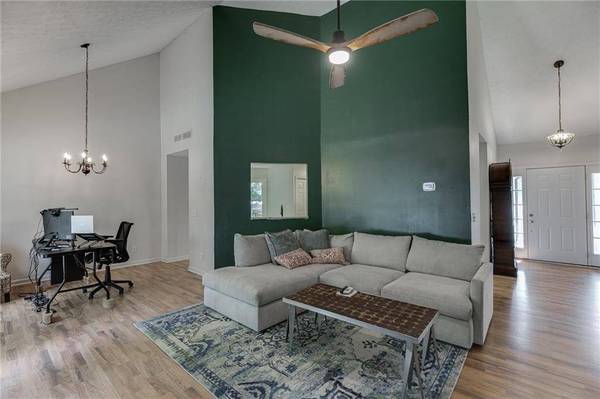 6447 Ivy Springs DR, Flowery Branch, GA 30542