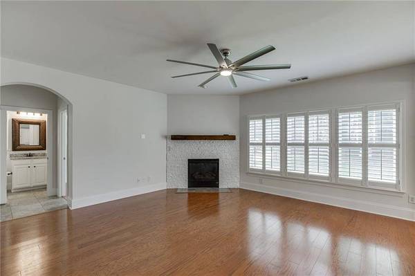 7823 Keepsake LN, Flowery Branch, GA 30542