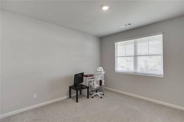 6078 Trumpet Flower AVE, Flowery Branch, GA 30542