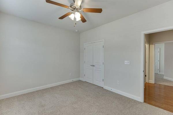 6407 Lantern RDG, Hoschton, GA 30548