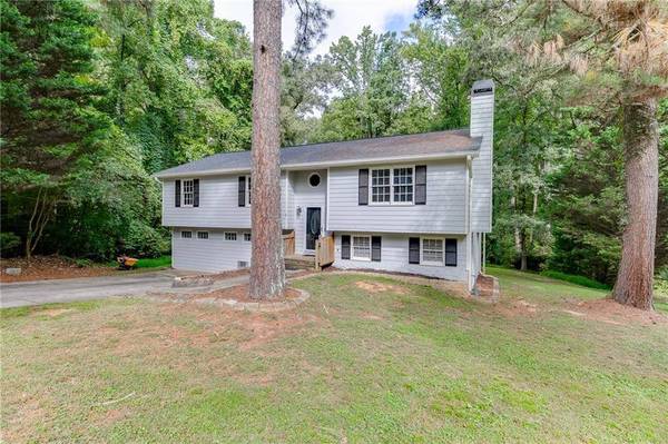 6211 Laurel Wood TRL, Flowery Branch, GA 30542