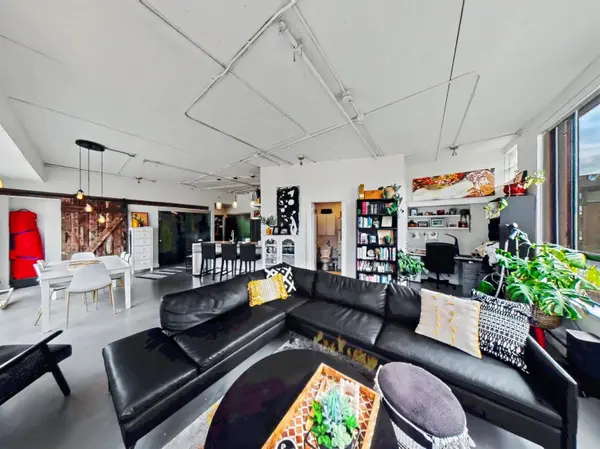 28 Powell ST #501, Vancouver, BC V6A 1E7