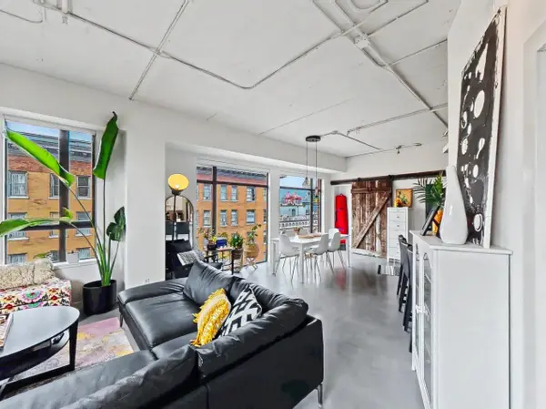 28 Powell ST #501, Vancouver, BC V6A 1E7