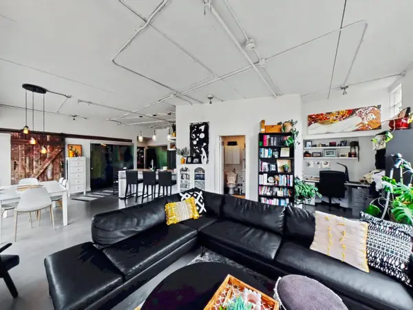 28 Powell ST #501, Vancouver, BC V6A 1E7