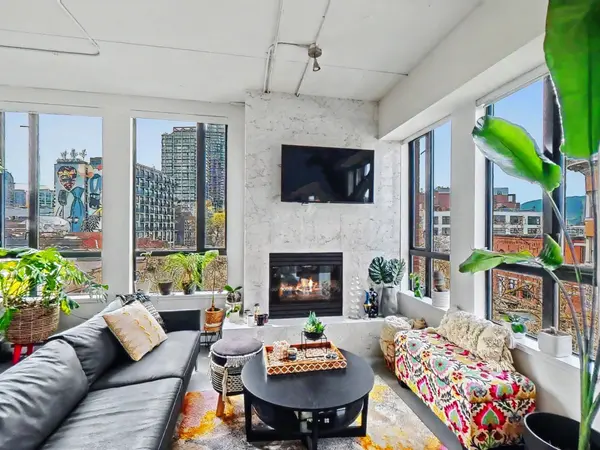 28 Powell ST #501, Vancouver, BC V6A 1E7