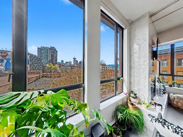 28 Powell ST #501, Vancouver, BC V6A 1E7