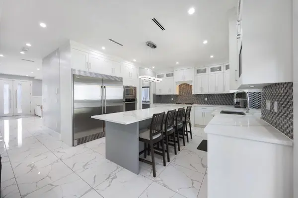 2309 Dublin ST, New Westminster, BC V3M 3B3