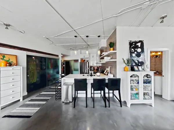 28 Powell ST #501, Vancouver, BC V6A 1E7