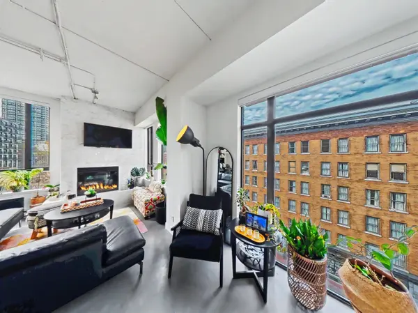28 Powell ST #501, Vancouver, BC V6A 1E7