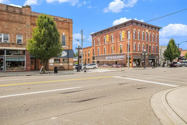 102 E Michigan Avenue, Marshall, MI 49068