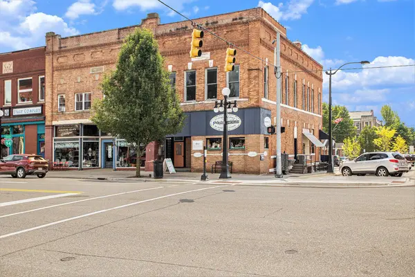 102 E Michigan Avenue, Marshall, MI 49068