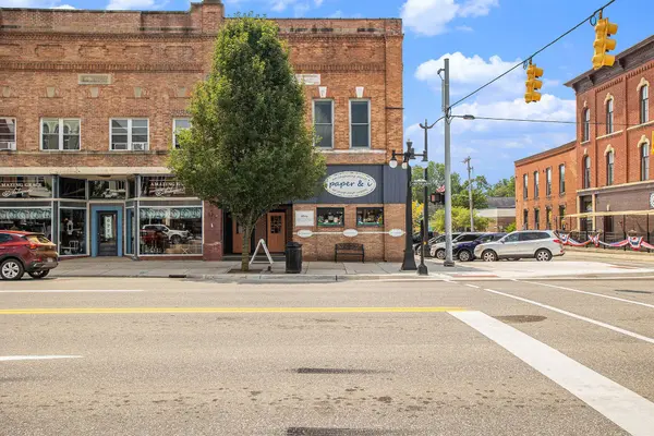 102 E Michigan Avenue, Marshall, MI 49068