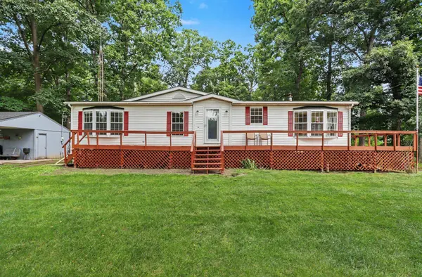 18576 T S Drive, Tekonsha, MI 49092