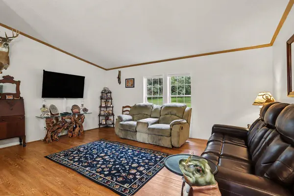 18576 T S Drive, Tekonsha, MI 49092