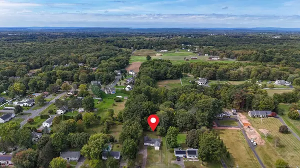 51 East Street North, Suffield, CT 06078