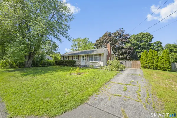 17 Lancer Drive, Enfield, CT 06082