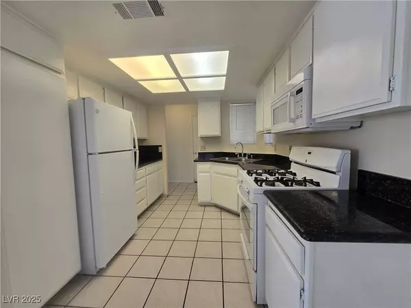 725 Brick DR, Henderson, NV 89002