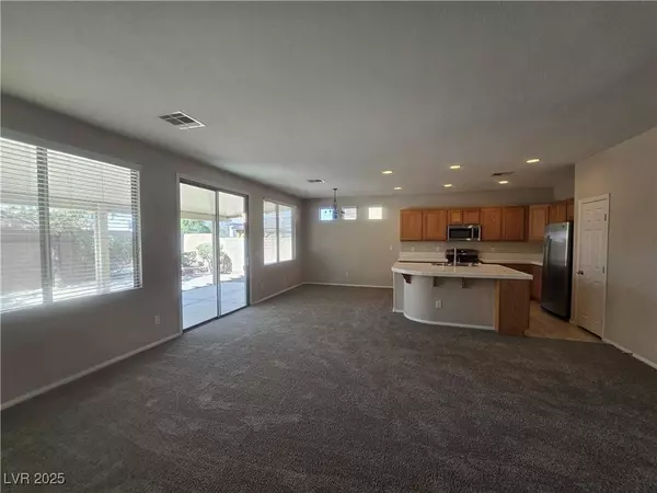 7572 Coyote Cave AVE, Las Vegas, NV 89113