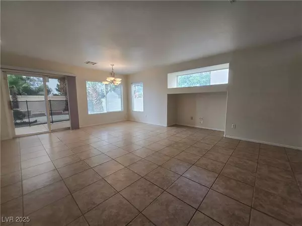 5136 Zoroaster ST, Las Vegas, NV 89148