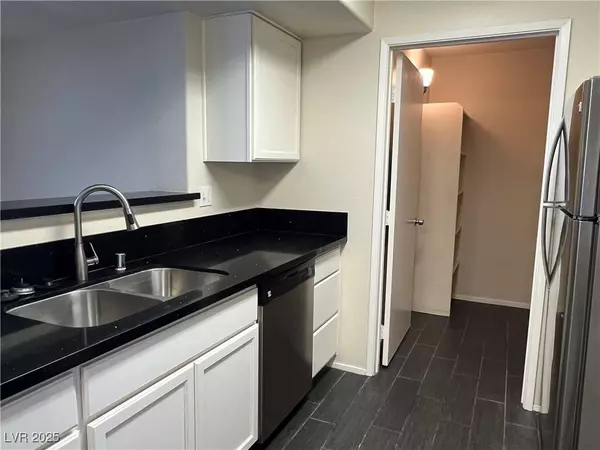 950 Seven Hills DR #1721, Henderson, NV 89052