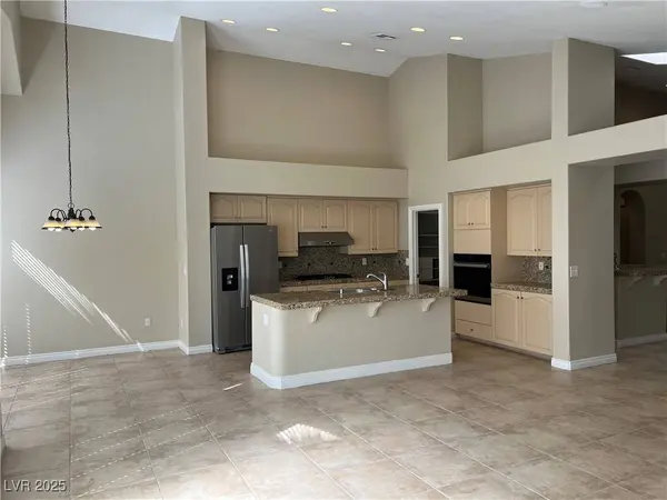 8113 Sunset Cove DR, Las Vegas, NV 89128