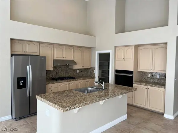 8113 Sunset Cove DR, Las Vegas, NV 89128