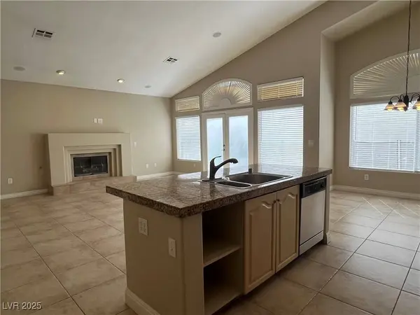 8113 Sunset Cove DR, Las Vegas, NV 89128