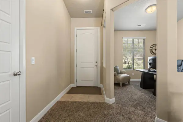 2577 E HILLTOP LEDGE DR, Washington, UT 84780