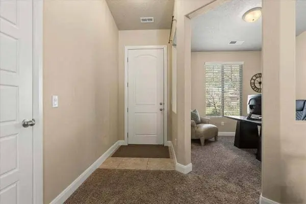 2577 E Hilltop Ledge DR, Washington, UT 84780