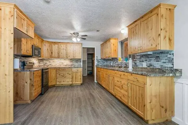 81 S Center ST, Enterprise, UT 84725