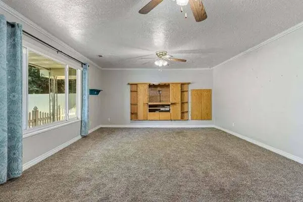 81 S Center ST, Enterprise, UT 84725