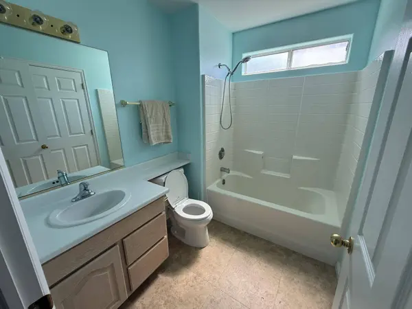 64 N 2000 E, St George, UT 84790